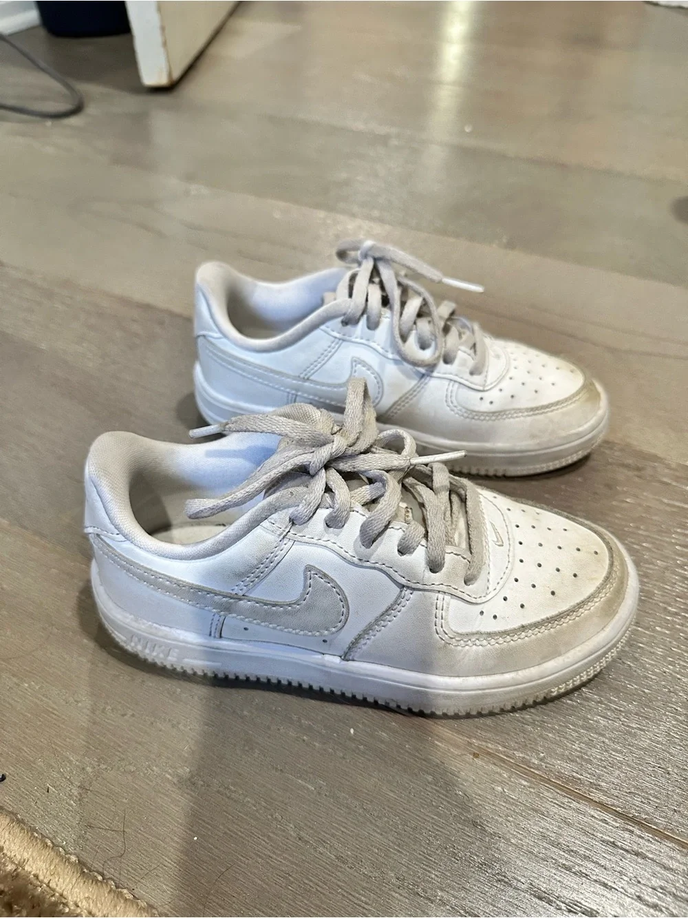 Kids Nikes size 13